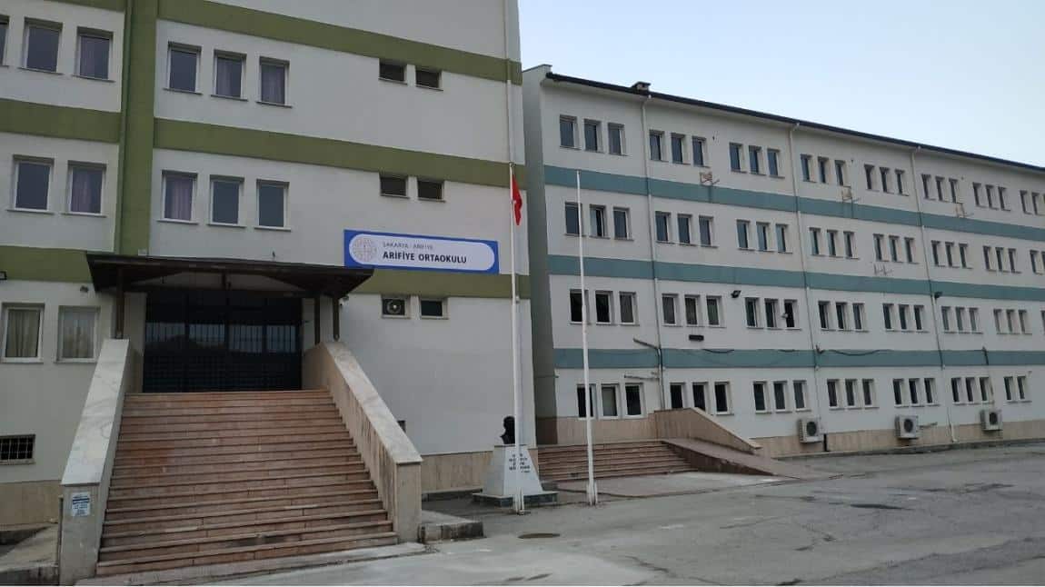 Arifiye Ortaokulu Fotoğrafı